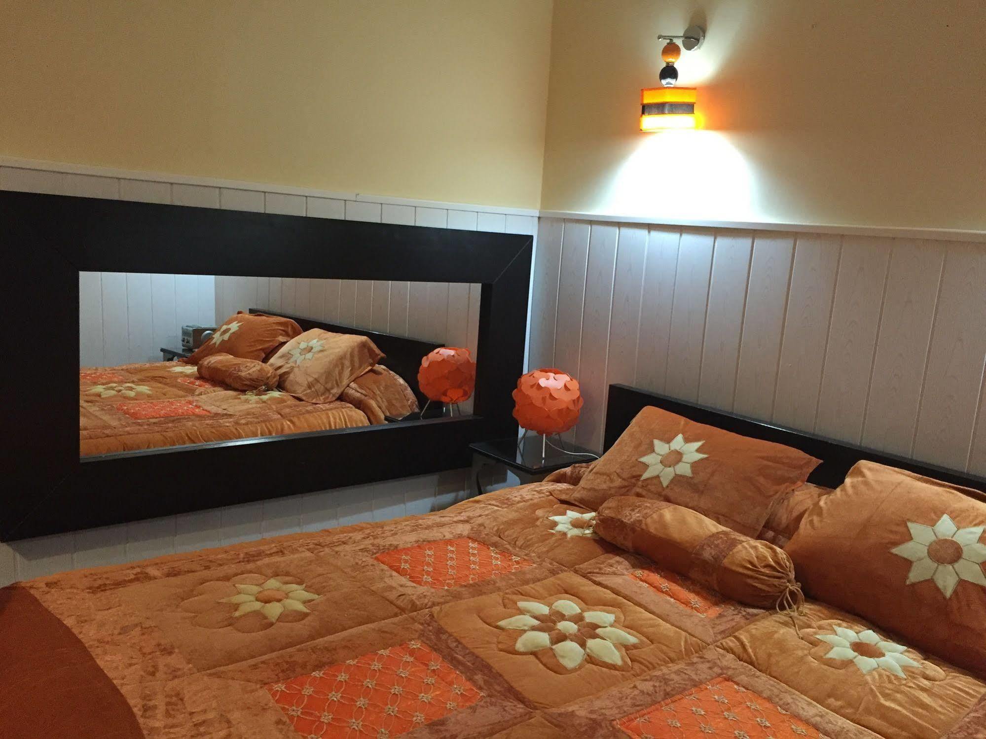 Hostal Oxum مدريد المظهر الخارجي الصورة