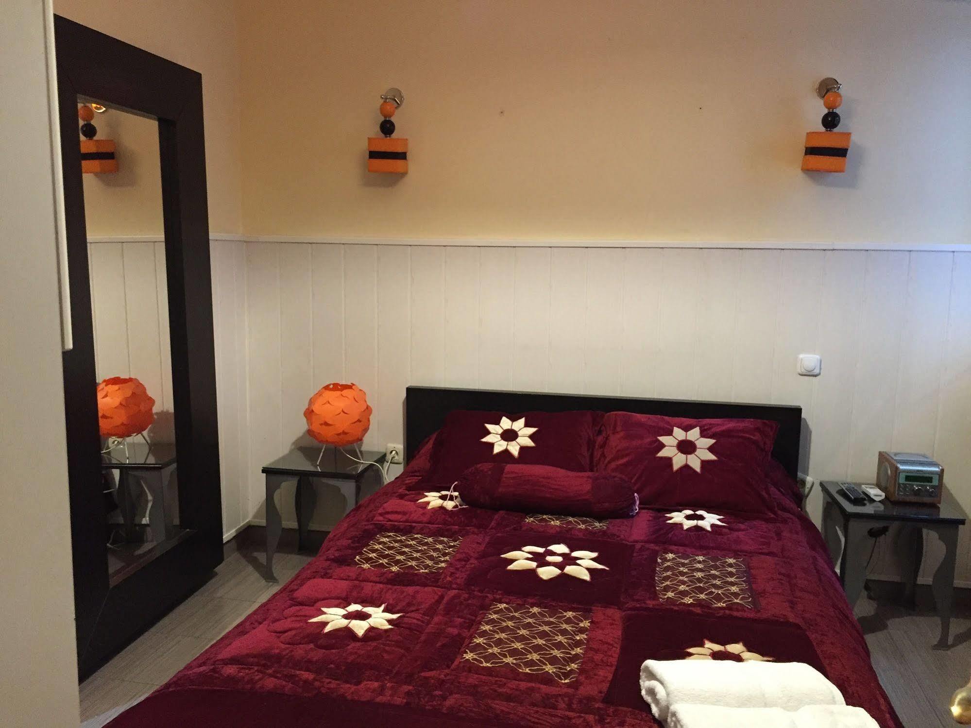 Hostal Oxum مدريد المظهر الخارجي الصورة