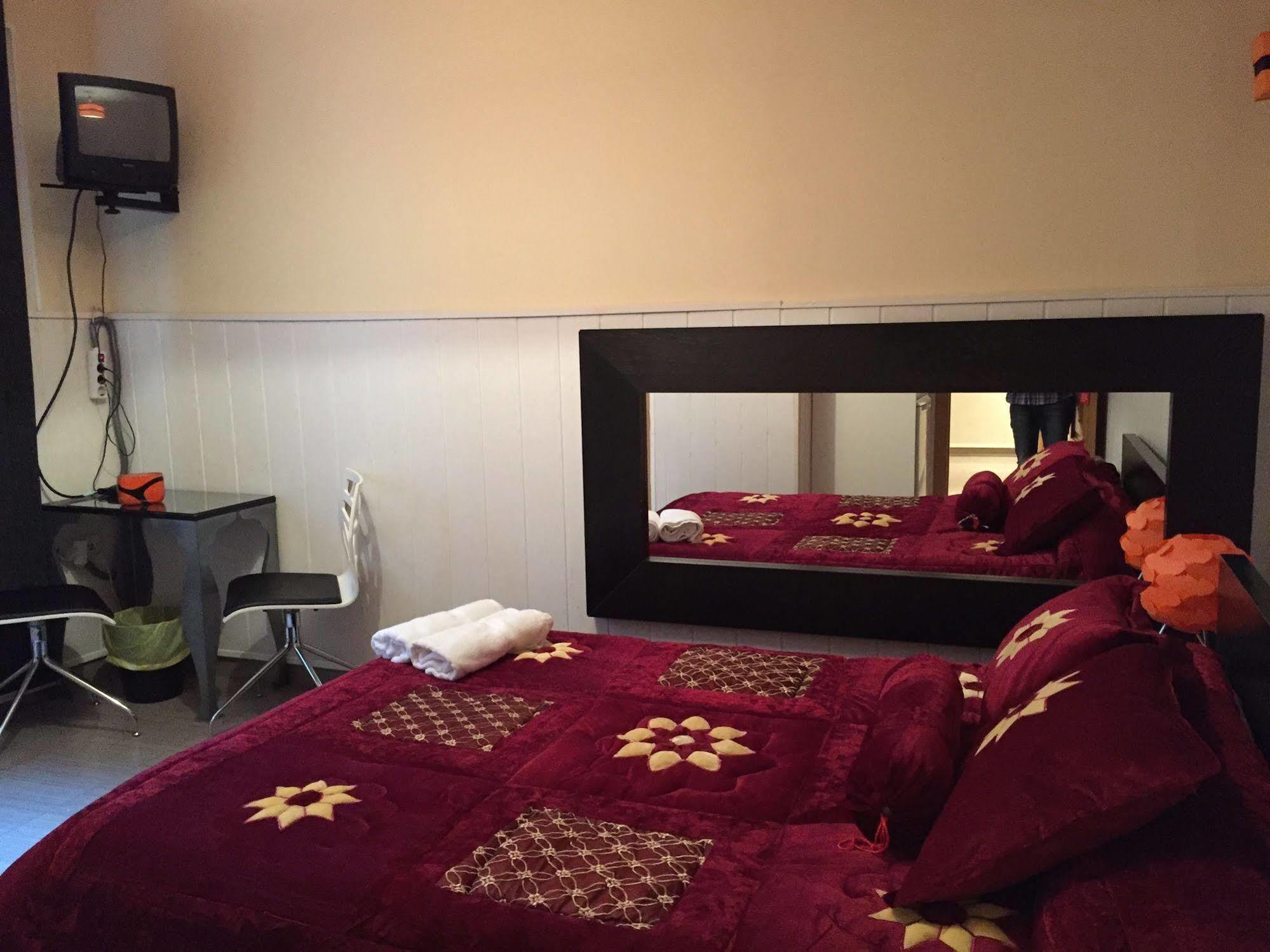 Hostal Oxum مدريد المظهر الخارجي الصورة