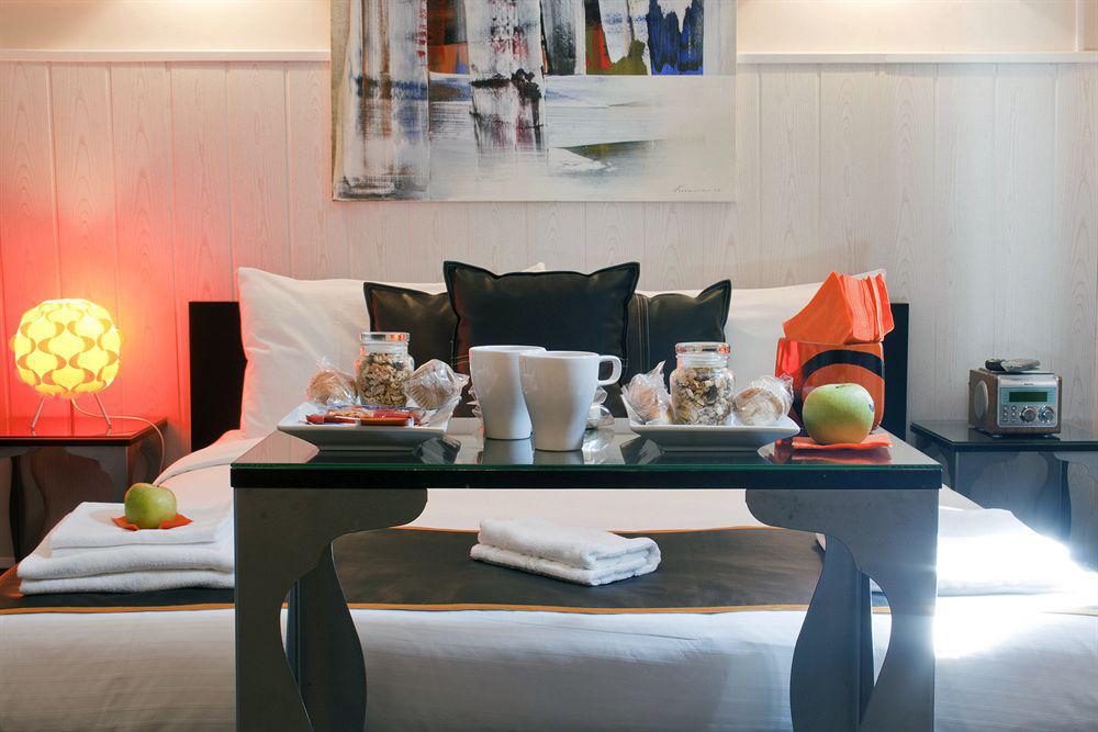 Hostal Oxum مدريد الغرفة الصورة