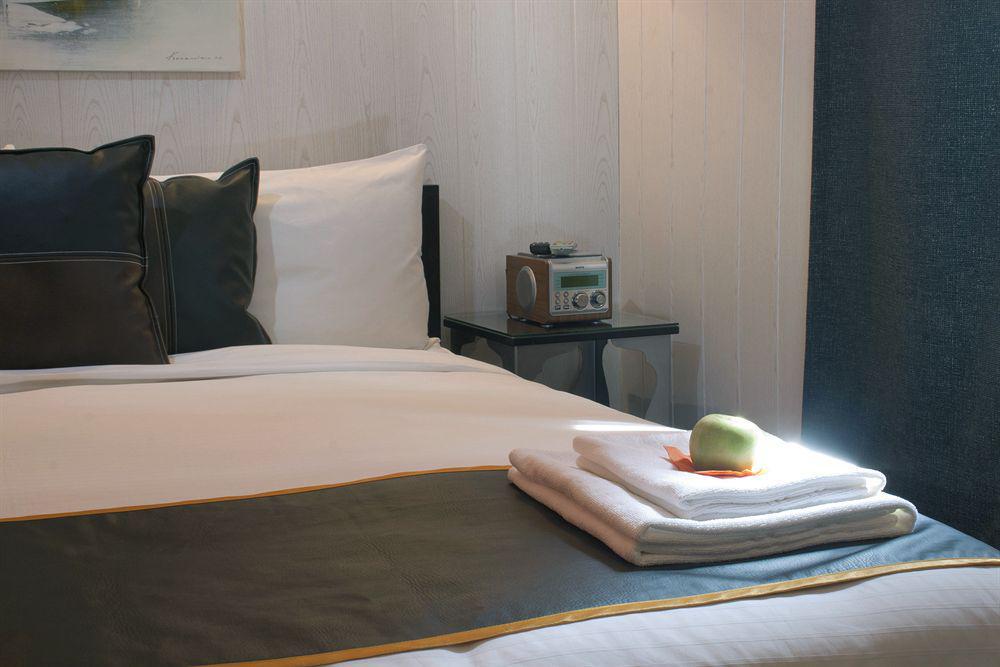 Hostal Oxum مدريد المظهر الخارجي الصورة